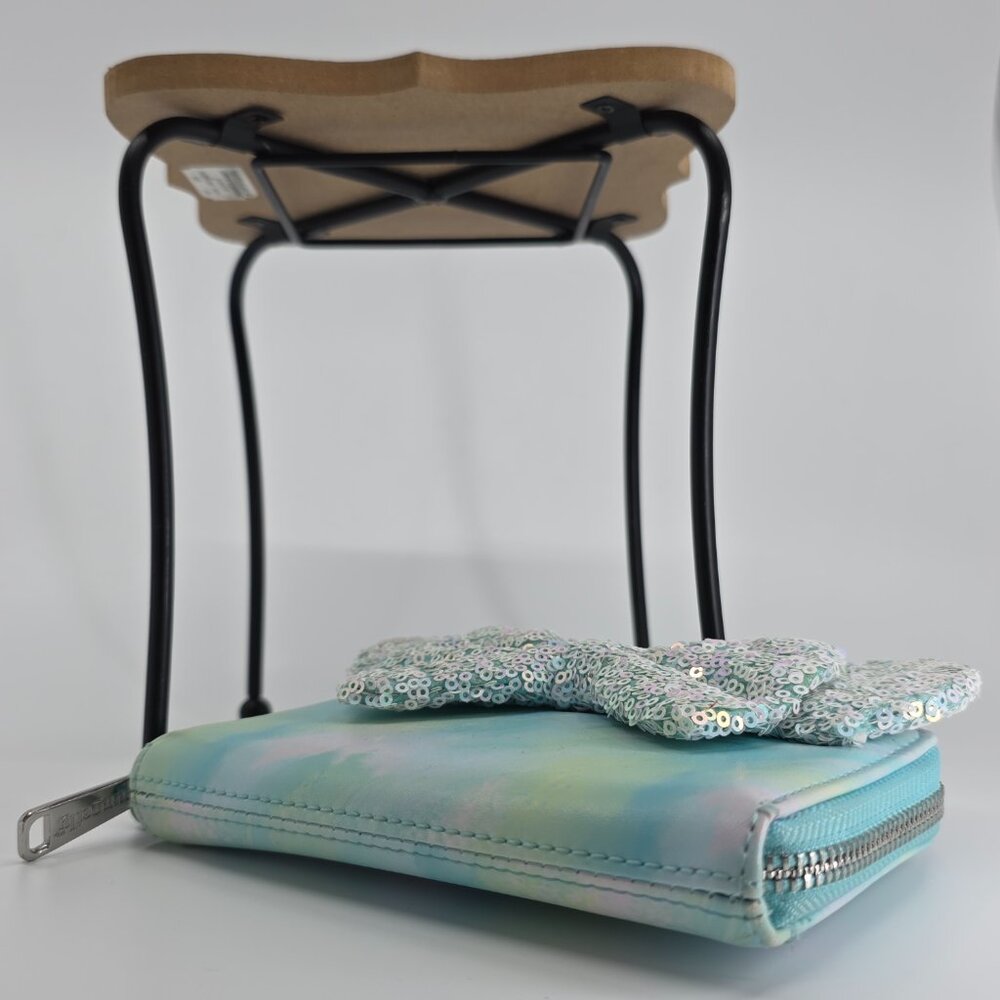 🎀 Disney Minnie Mouse Sequin Bow 🌈 Seafoam Pastel Tie Dye Loungefly Zip Wallet - Picture 2 of 8